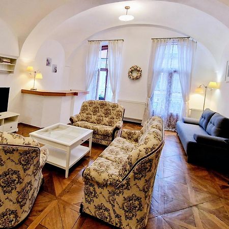 Marina Old Town Apartment Košice Buitenkant foto