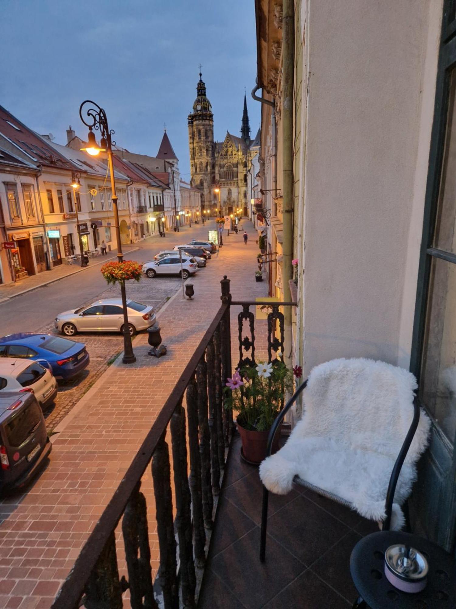 Marina Old Town Apartment Košice Buitenkant foto