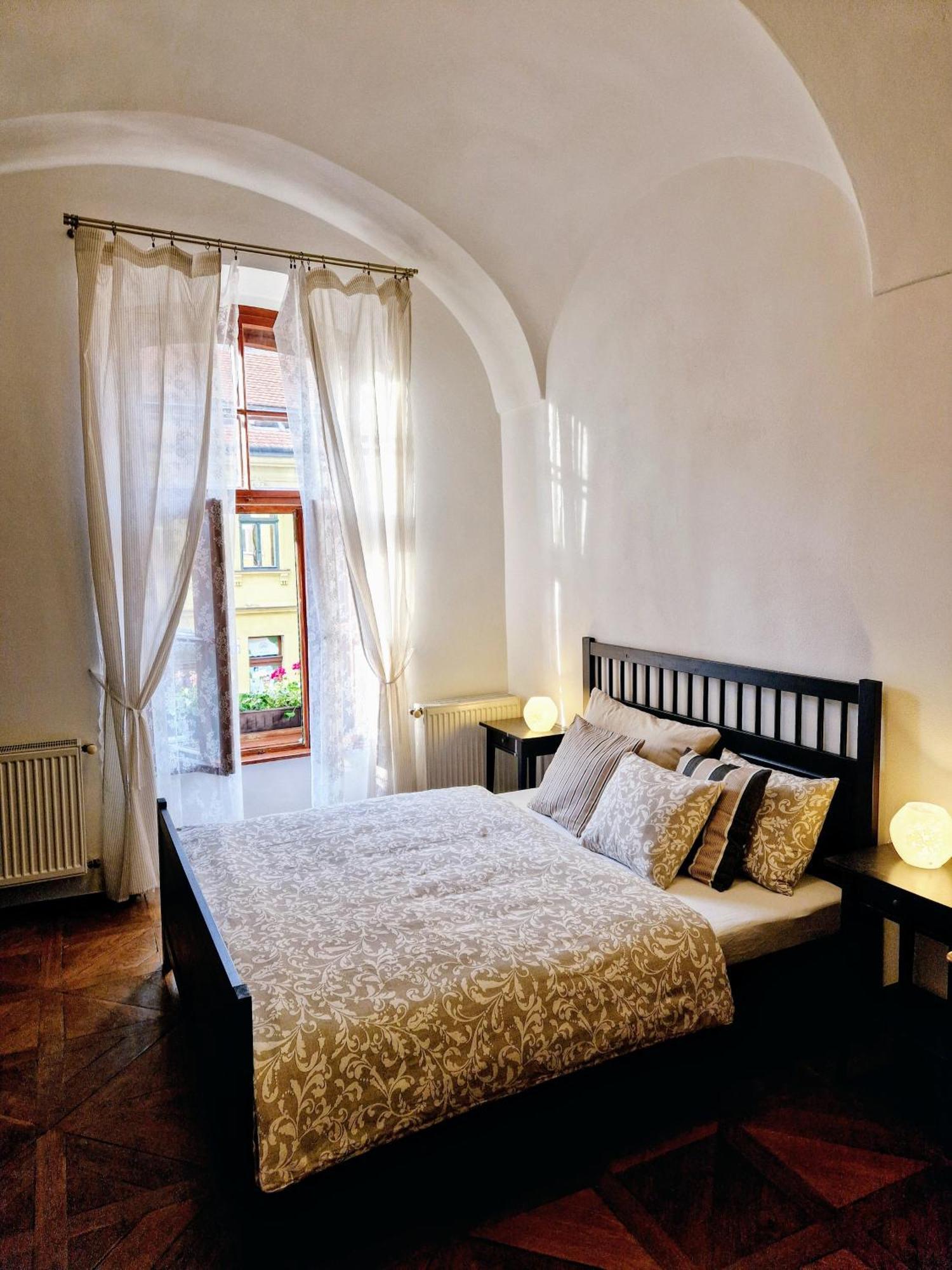 Marina Old Town Apartment Košice Buitenkant foto