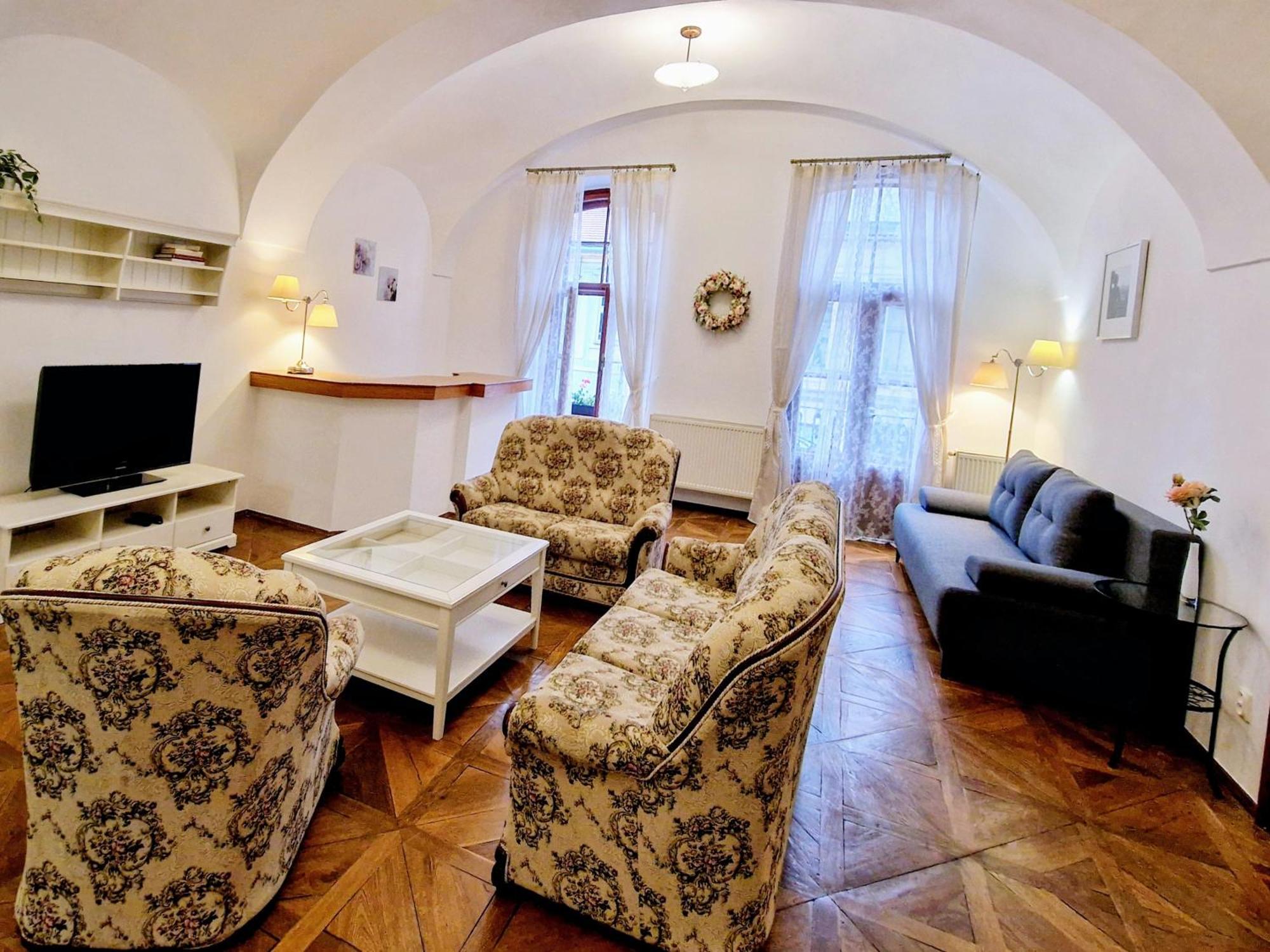 Marina Old Town Apartment Košice Buitenkant foto